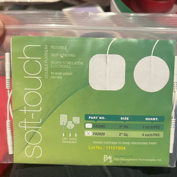 4- (4 per Pak)Reusable Soft Touch Self Adhering Neuro Stimulation Electrodes NEW - Picture 1 of 2